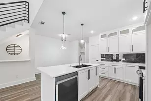 4448 Marcell Ave, Dallas, TX 75211 - Photo 8