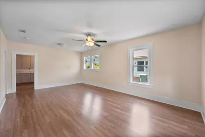 1038 E Maddox Avenue, Fort Worth, TX 76104 - Photo 4