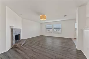 8105 York Beach Pl, Arlington, TX 76002 - Photo 6