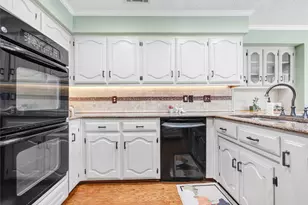 2246 Valley Mill, Carrollton, TX 75006 - Photo 8