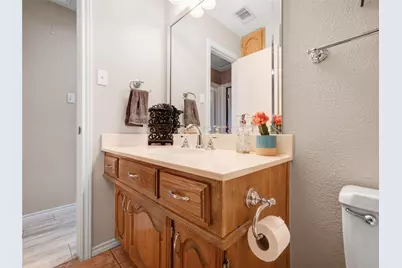 2246 Valley Mill, Carrollton, TX 75006 - Photo 20