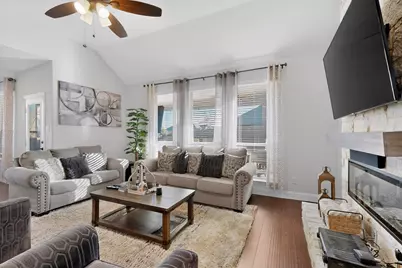 476 Wolf Creek Drive, Waxahachie, TX 75165 - Photo 8