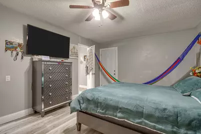 906 Cypress Court, Arlington, TX 76014 - Photo 32