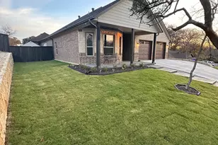 8912 Holt St, Lakeside, TX 76135 - Photo 2