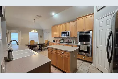 16 Mary Lou Court, Mansfield, TX 76063 - Photo 6