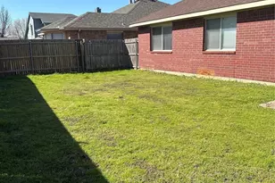 3136 Smokewind Ln, Grand Prairie, TX 75052 - Photo 10