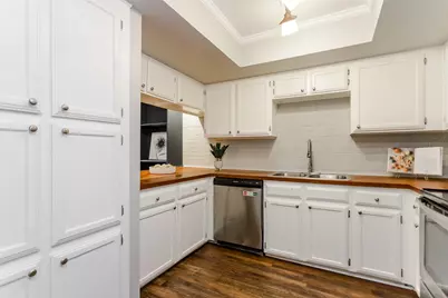 2706 Meadowstone Court, Carrollton, TX 75006 - Photo 14