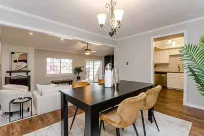 2706 Meadowstone Court, Carrollton, TX 75006 - Photo 12