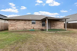 702 Aldridge St, Commerce, TX 75428 - Photo 16