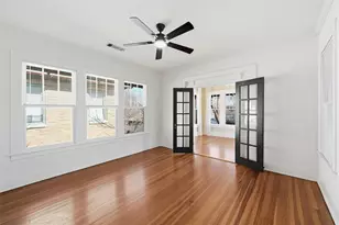 702 N Bishop Ave, Dallas, TX 75208 - Photo 18