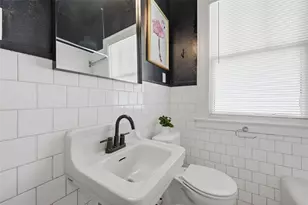 702 N Bishop Ave, Dallas, TX 75208 - Photo 16