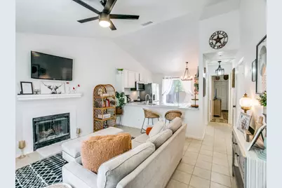 4612 Waterway Drive N, Fort Worth, TX 76137 - Photo 2