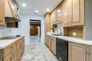 1701 Midcrest Dr, Plano, TX 75075 - Photo 4