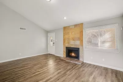 1606 Hawthorne Drive, Arlington, TX 76012 - Photo 4