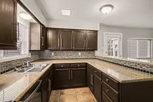 1606 Hawthorne Dr, Arlington, TX 76012 - Photo 8