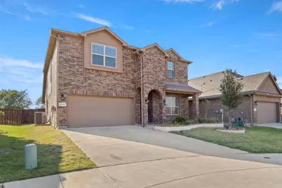 9205 Nickel Creek Drive, Fort Worth, TX 76131 - Photo 2