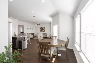 1333 Winding Hollow Dr, Grand Prairie, TX 75052 - Photo 6