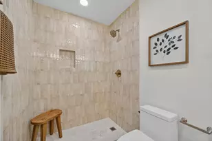 8611 Capri Dr, Dallas, TX 75238 - Photo 18