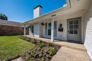 8611 Capri Dr, Dallas, TX 75238 - Photo 2