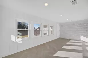 8611 Capri Dr, Dallas, TX 75238 - Photo 16