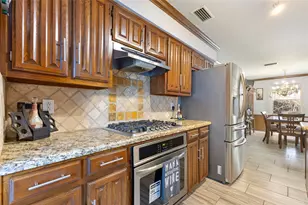 2402 Scott Mill Rd, Carrollton, TX 75006 - Photo 4