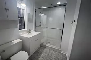 2331 Live Oak Cir, Granbury, TX 76048 - Photo 4