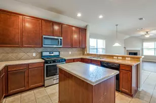 2309 Castle Creek Dr, Little Elm, TX 75068 - Photo 2