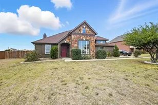 325 Montana Ct, Rhome, TX 76078 - Photo 2