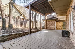 2400 Summitview Dr, Bedford, TX 76021 - Photo 14