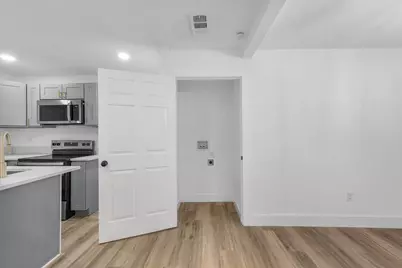 3301 Hedrick Street, Fort Worth, TX 76111 - Photo 6