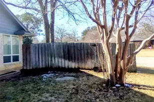 2800 Hedgeway Dr, Arlington, TX 76016 - Photo 4