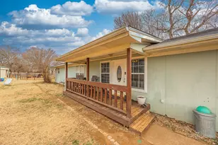 9517 County Rd 419, Grandview, TX 76050 - Photo 16