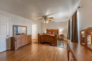 9517 County Rd 419, Grandview, TX 76050 - Photo 20