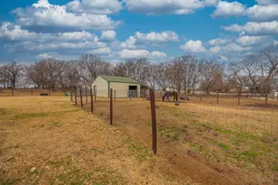 9517 County Rd 419, Grandview, TX 76050 - Photo 6