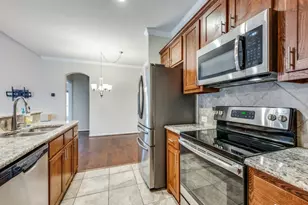 2209 Highland Villa Ln, Arlington, TX 76012 - Photo 6