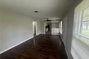 913 N 24th St, Corsicana, TX 75110 - Photo 4