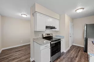 802 Las Palmas Dr, Grand Prairie, TX 75052 - Photo 12