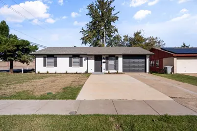 802 Las Palmas Drive, Grand Prairie, TX 75052 - Photo 1