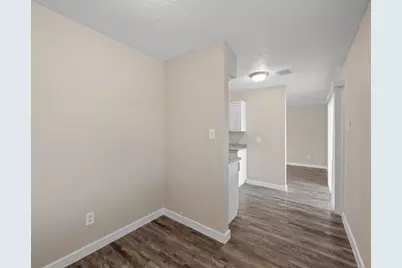 802 Las Palmas Drive, Grand Prairie, TX 75052 - Photo 14