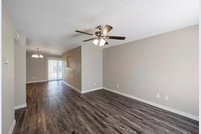802 Las Palmas Drive, Grand Prairie, TX 75052 - Photo 4