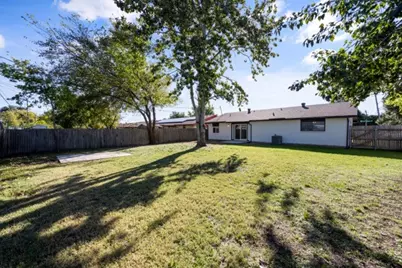 802 Las Palmas Drive, Grand Prairie, TX 75052 - Photo 28