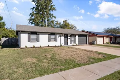 802 Las Palmas Drive, Grand Prairie, TX 75052 - Photo 2