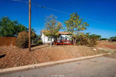 804 Fisher Street, Sweetwater, TX 79556 - Photo 2