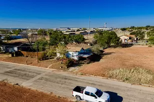 804 Fisher St, Sweetwater, TX 79556 - Photo 32