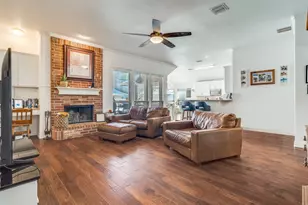 223 Carriage Dr, Willow Park, TX 76087 - Photo 4