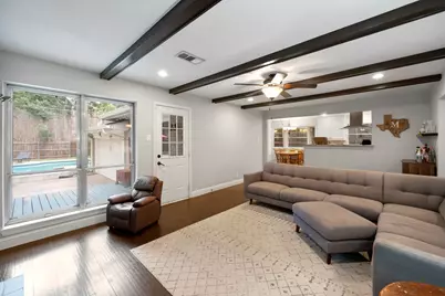 2107 Westwood Drive, Arlington, TX 76012 - Photo 10