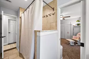 2107 Westwood Dr, Arlington, TX 76012 - Photo 30