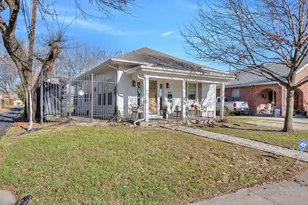 302 S Saint Mary Ave, Dallas, TX 75214 - Photo 2