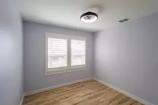 312 Elm St, Hurst, TX 76053 - Photo 10