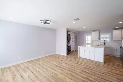 312 Elm Street, Hurst, TX 76053 - Photo 4